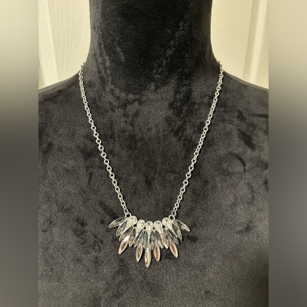 Shiny Silvertone Rhinestone Necklace